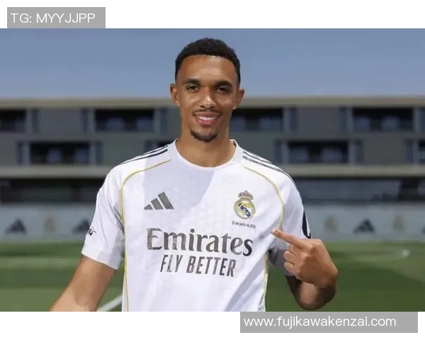 足球场上的璀璨星光这些帅气球员如何用实力和魅力征服球迷心灵