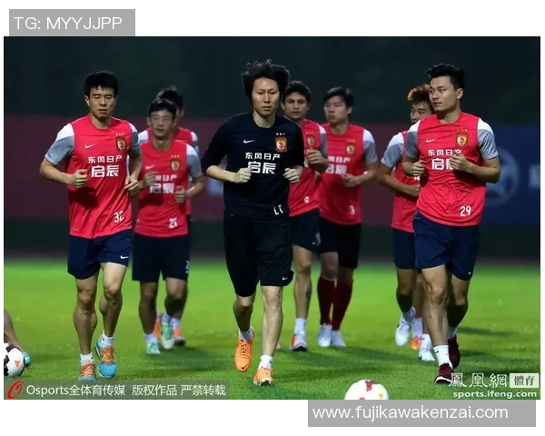 李伟锋：中国足球名将的成长历程与职业生涯回顾